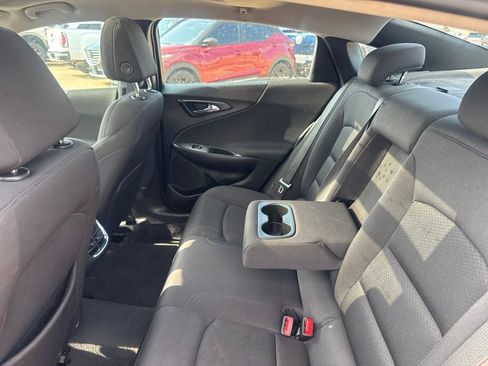 Used 2022 Chevrolet Malibu LT FWD image 34