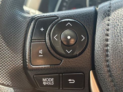 Used 2014 Toyota RAV4 XLE AWD/4WD image 32