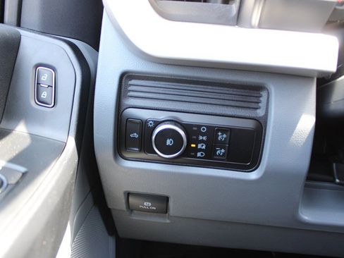 Used 2026 Ford F250 XL w/ XL Chrome Package RWD image 25