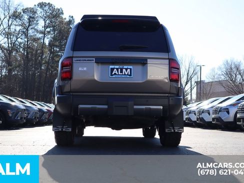 Used 2024 Toyota Land Cruiser image 7