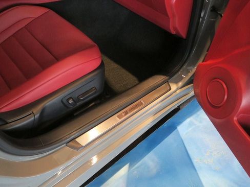 Used 2024 Lexus IS 500 RWD image 28