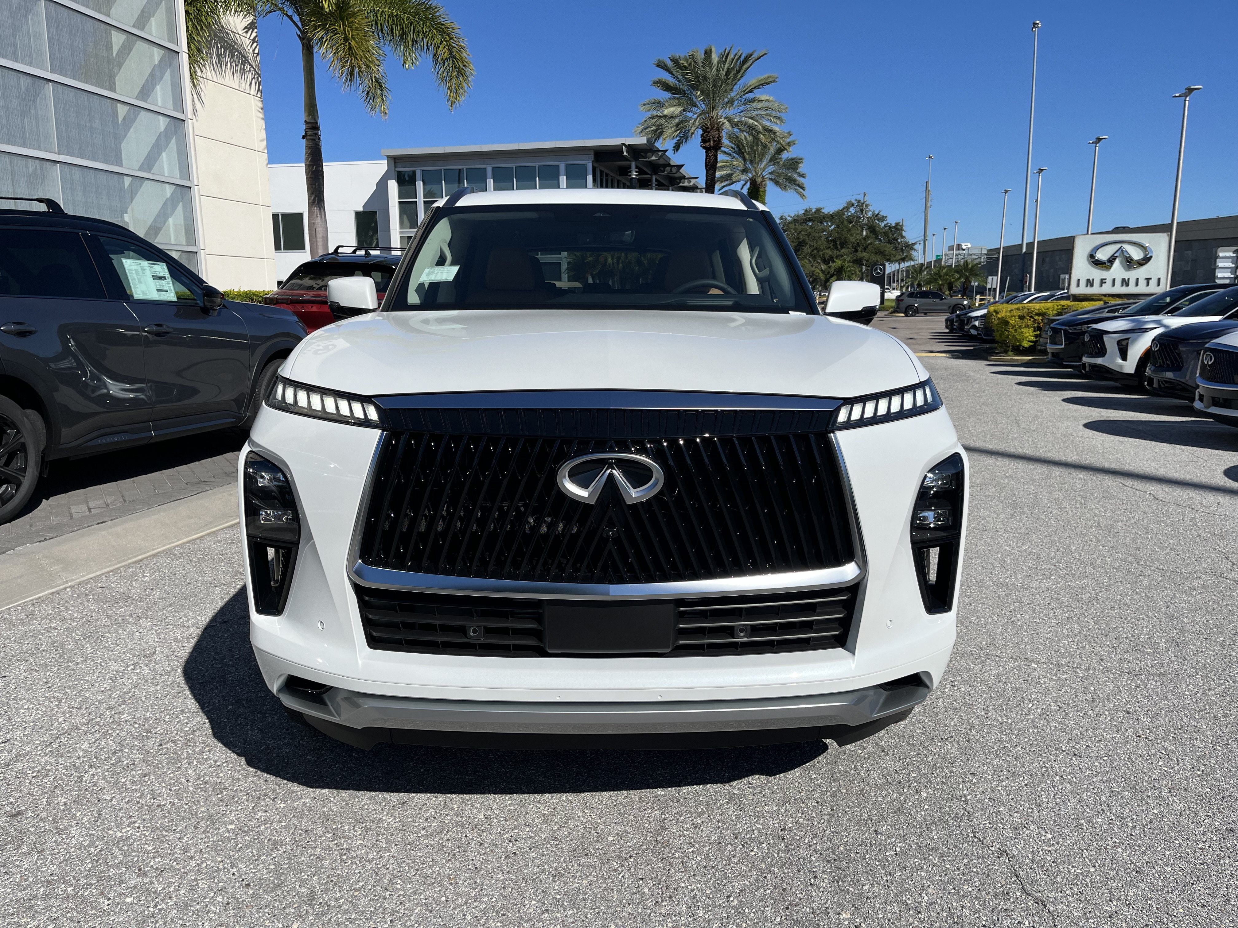 New 2027 INFINITI QX80 Luxe w/ Cargo Package RWD image 8