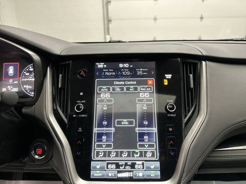 Certified 2025 Subaru Outback Onyx Edition image 34