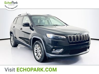 Used 2019 Jeep Cherokee Latitude Plus w/ Comfort/Convenience Group