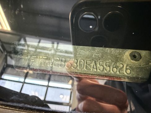 Used 2013 Ford F250 XLT w/ XLT Interior Pkg image 27