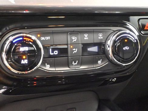 New 2025 Chevrolet Trax ACTIV w/ Driver Confidence Package image 24