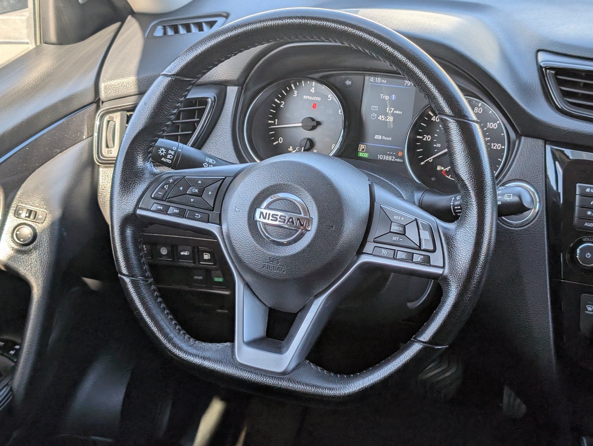 Used 2020 Nissan Rogue SV FWD image 15