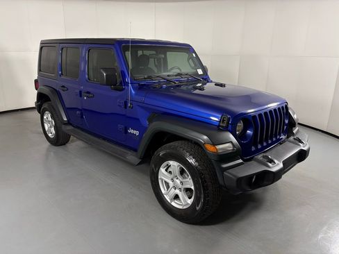 Used 2019 Jeep Wrangler Unlimited Sport S AWD/4WD image 2