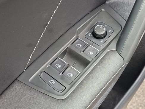 Used 2024 Volkswagen Tiguan SEL R-Line AWD/4WD image 20