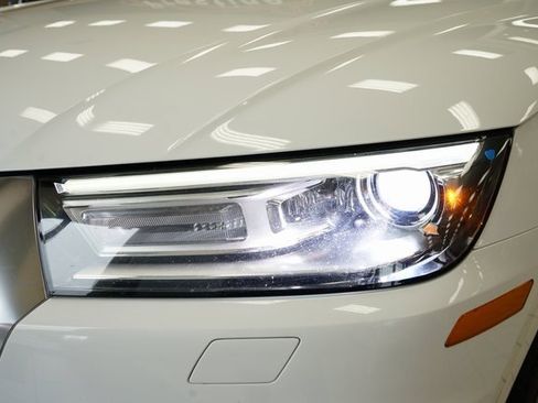 Used 2019 Audi Q5 2.0T Premium image 21