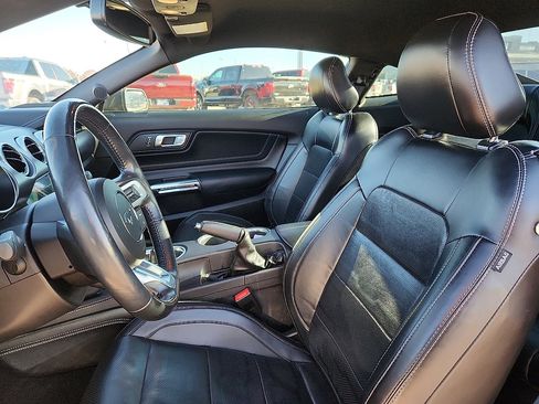 Used 2020 Ford Mustang GT Premium w/ Equipment Group 401A image 7