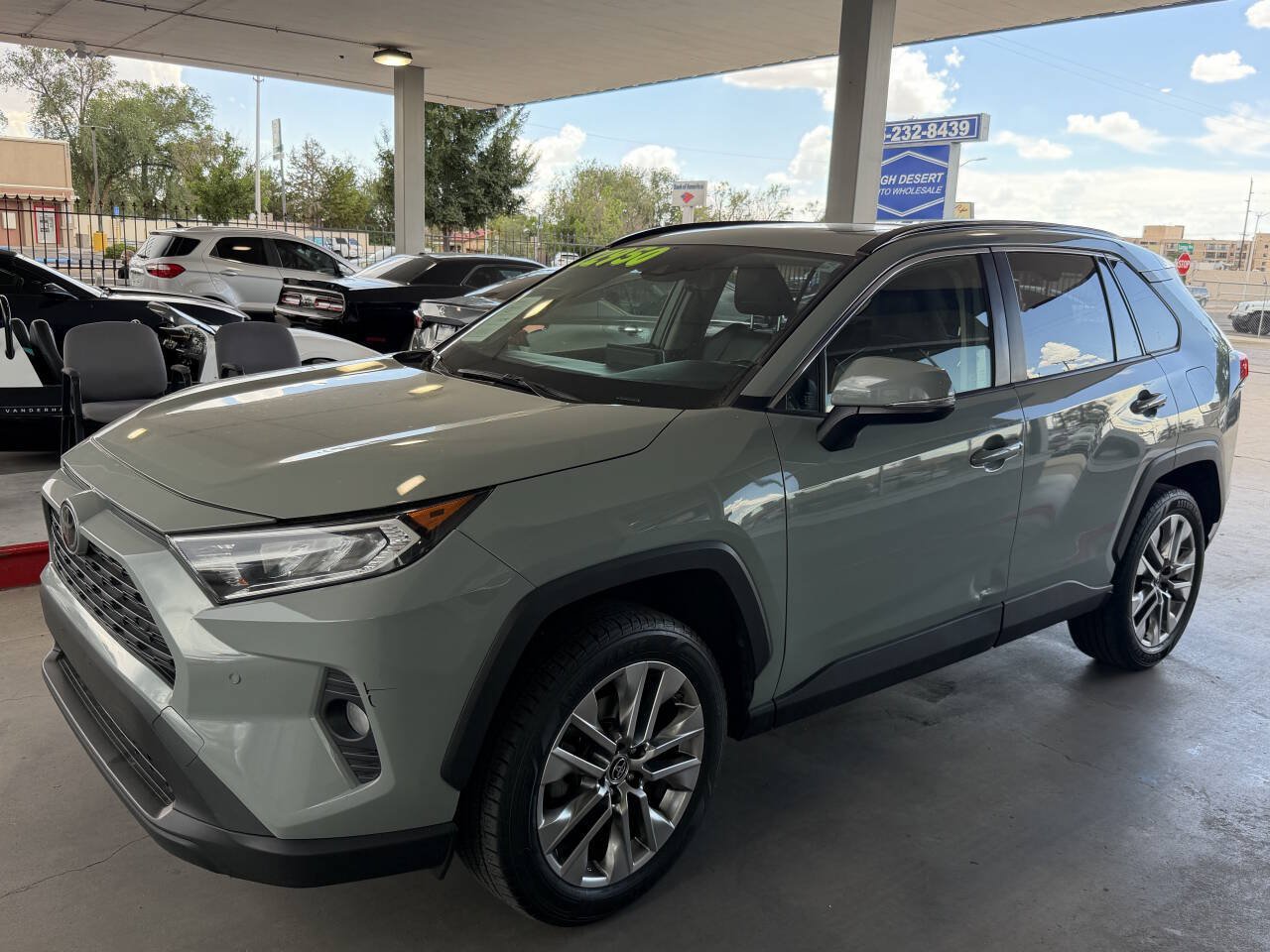 Used 2019 Toyota RAV4 XLE Premium w/ Advanced Technology Package AWD/4WD image 3