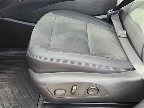 Used 2025 Chevrolet Blazer EV RS image 23