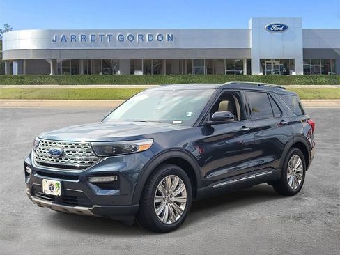 Used 2022 Ford Explorer Limited w/ Equipment Group 301A RWD image 2