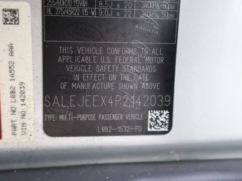 Used 2023 Land Rover Defender 110 S AWD/4WD image 33