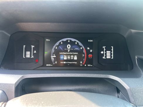 Used 2025 Toyota 4Runner SR5 AWD/4WD image 29