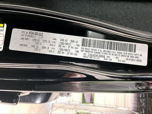 Used 2017 Jeep Wrangler Unlimited Sahara image 41