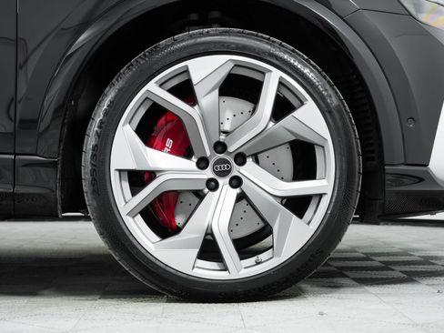 Used 2024 Audi RS Q8 image 31