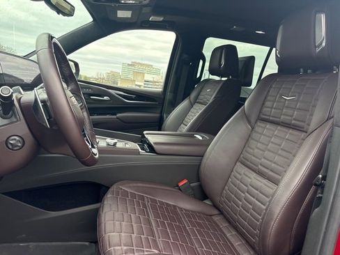 Certified 2023 Cadillac Escalade V w/ Heavy-Duty Trailer Package image 3