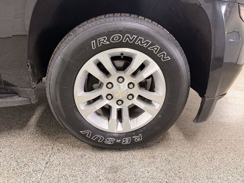 Used 2020 Chevrolet Suburban LT AWD/4WD image 38