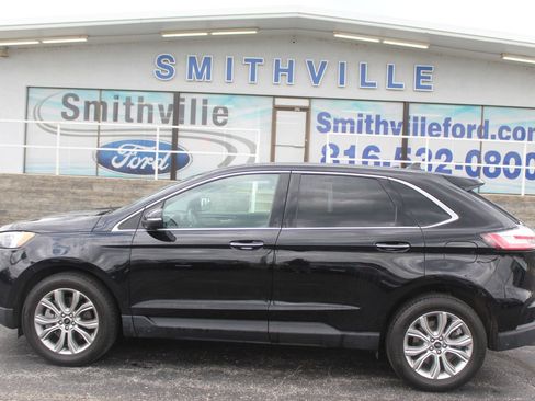 Used 2023 Ford Edge Titanium w/ Class II Trailer Tow Package AWD/4WD image 4