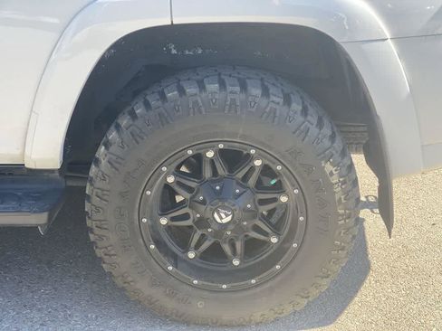 Used 2019 Toyota 4Runner SR5 AWD/4WD image 13