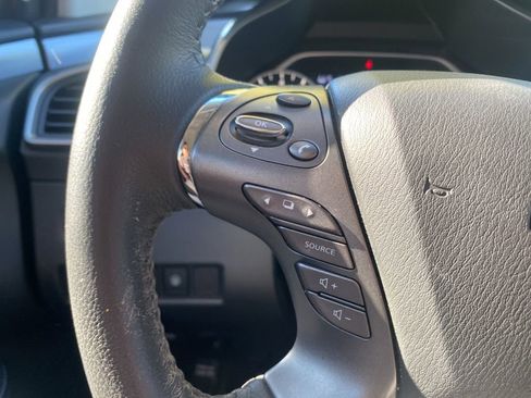 Used 2024 Nissan Murano SV image 17