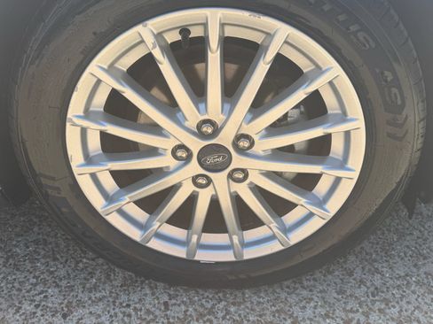 Used 2018 Ford Focus Electric Hatchback FWD image 14