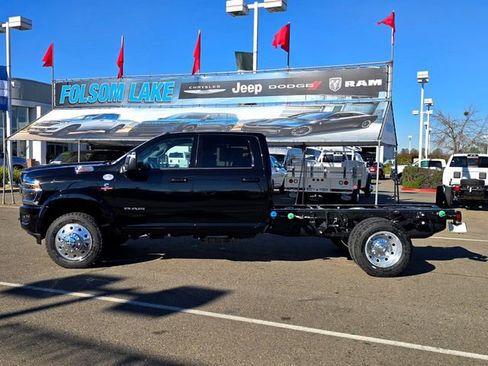 New 2026 RAM 5500 Tradesman w/ Laramie Trim Package image 8