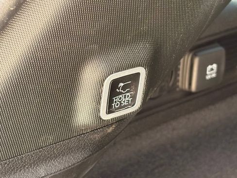 Used 2023 Jeep Grand Cherokee Trailhawk w/ Luxury Tech Group III AWD/4WD image 15