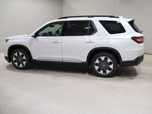 New 2026 Honda Pilot Elite image 5