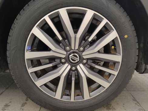 Used 2021 Nissan Kicks SV FWD image 31