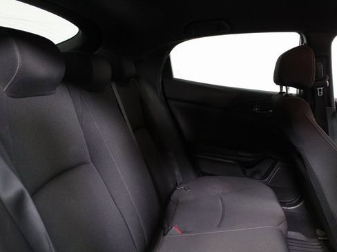 Used 2018 Honda Civic Sport image 8