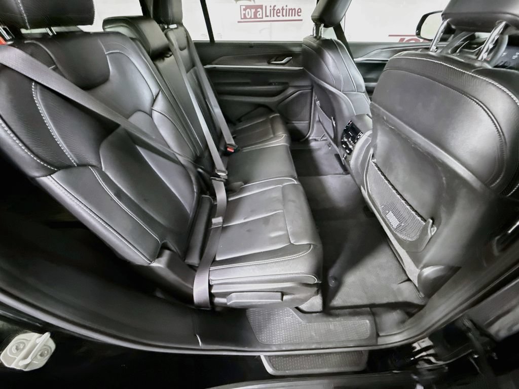 Used 2023 Jeep Grand Cherokee L Limited w/ Luxury Tech Group II AWD/4WD image 33