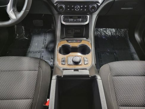 Used 2023 GMC Acadia SLE w/ Driver Convenience Package image 17