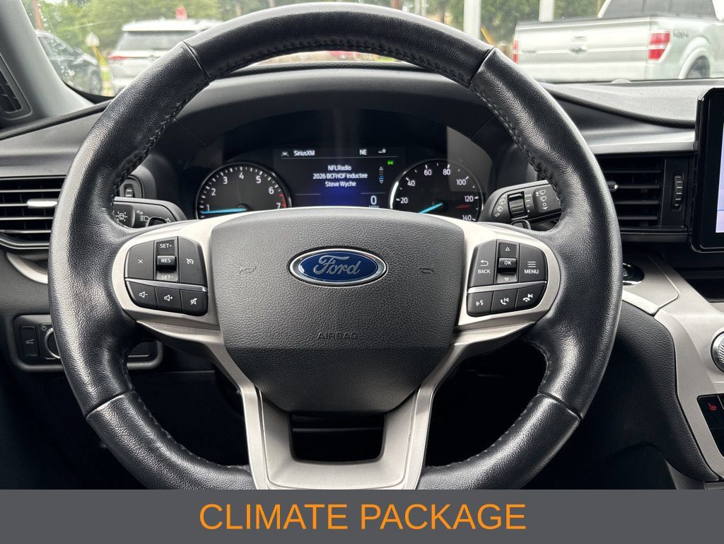 Used 2020 Ford Explorer XLT w/ Comfort Package AWD/4WD image 9