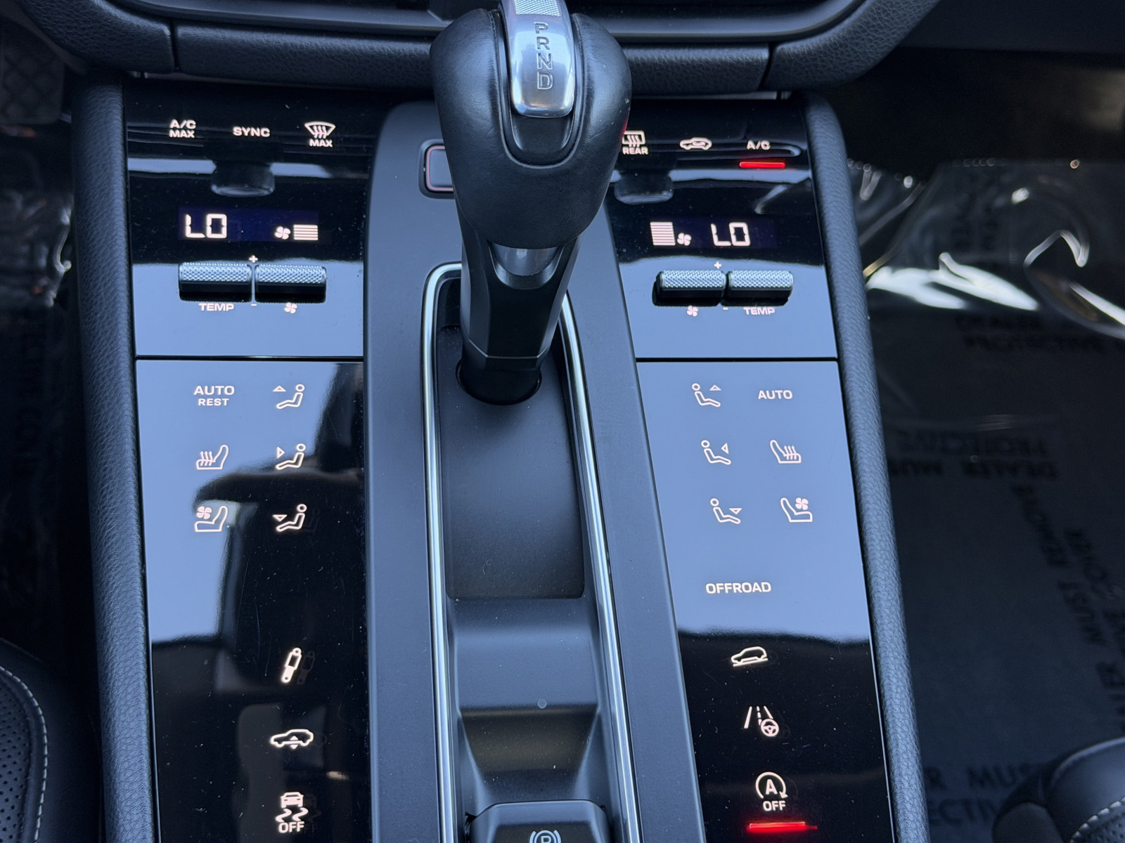 Certified 2023 Porsche Macan GTS AWD/4WD image 28