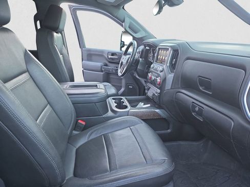 Used 2020 GMC Sierra 2500 Denali w/ Denali Ultimate Package image 17
