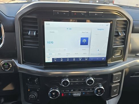 Used 2021 Ford F150 Lariat w/ Equipment Group 501A Mid image 19