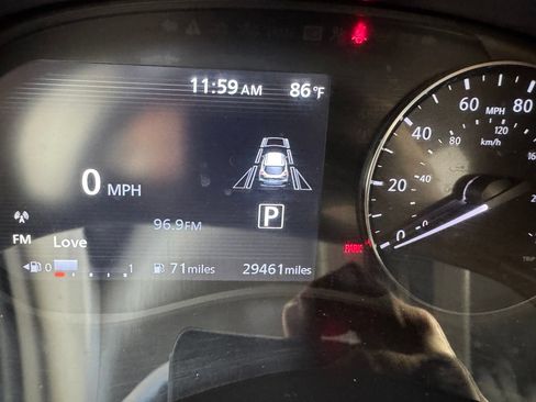 Used 2024 Nissan Kicks SV FWD image 4