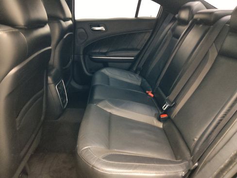 Used 2018 Dodge Charger R/T w/ Premium Group RWD image 18