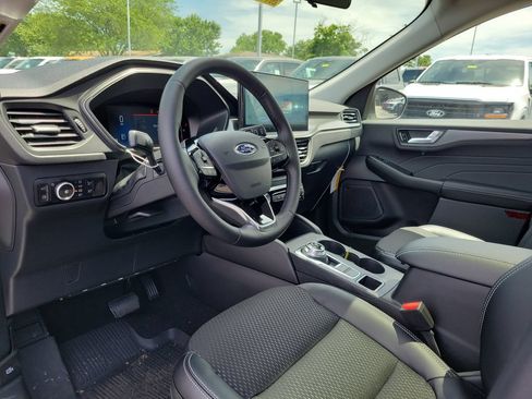New 2026 Ford Escape SE FWD image 21