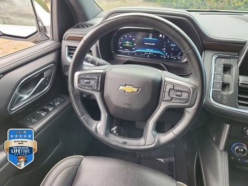Certified 2023 Chevrolet Suburban Premier RWD image 16