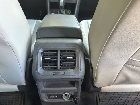 Certified 2020 Volkswagen Tiguan SE R-Line FWD image 28