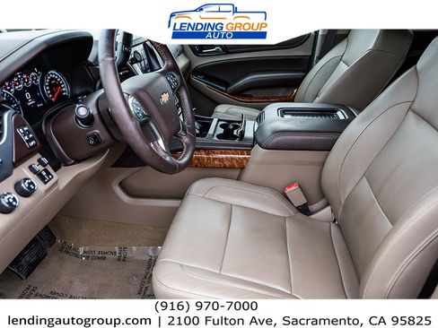 Used 2018 Chevrolet Suburban Premier image 17