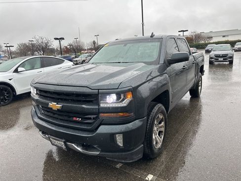 Used 2018 Chevrolet Silverado 1500 LT w/ All Star Edition image 3