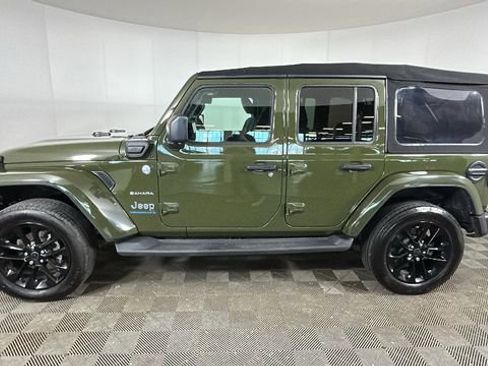 Used 2024 Jeep Wrangler Unlimited Sahara w/ Technology Group AWD/4WD image 6