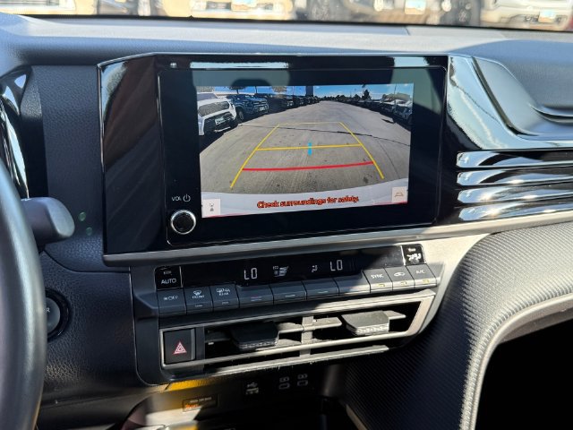 Used 2025 Toyota Camry SE FWD image 17