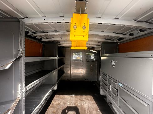 Used 2015 Nissan NV 2500 SV image 29