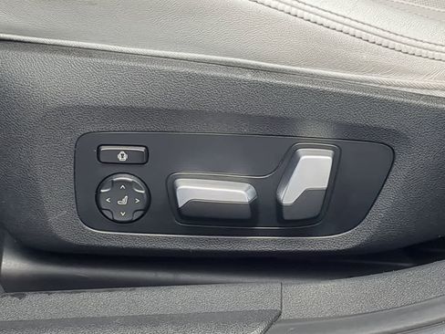 Used 2021 BMW M3 w/ Executive Package RWD image 17